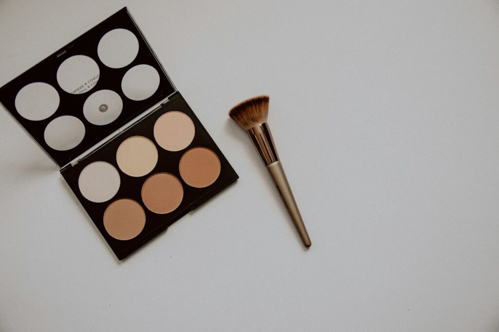 Golden Glow Highlighter Palette